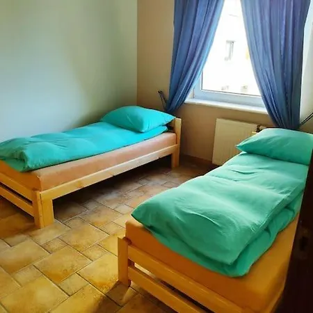 Metro Wilanowska Apartment