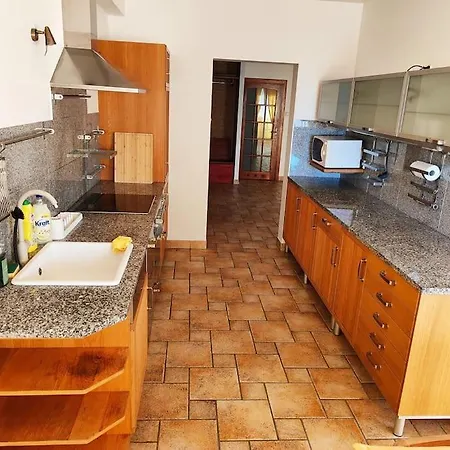 Metro Wilanowska Apartment Warschau